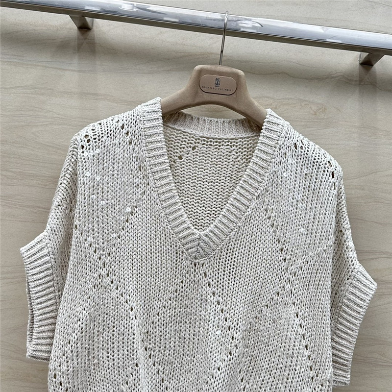 BC V-Neck Bat Sleeve Knit Vest