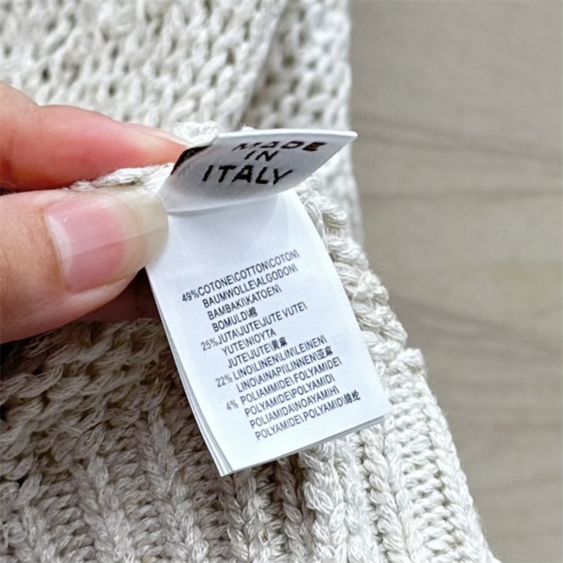 BC V-Neck Bat Sleeve Knit Vest