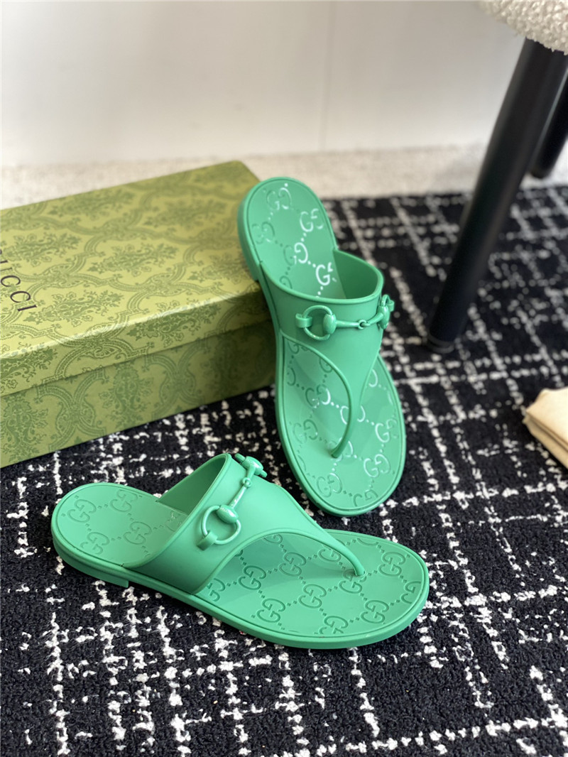 Gvc*1 horsebit thong sandals in green