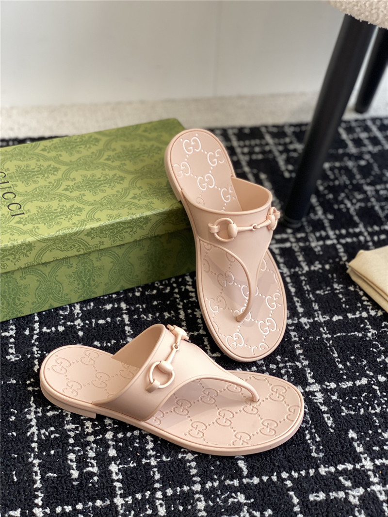 Gvc*1 horsebit thong sandals in beige