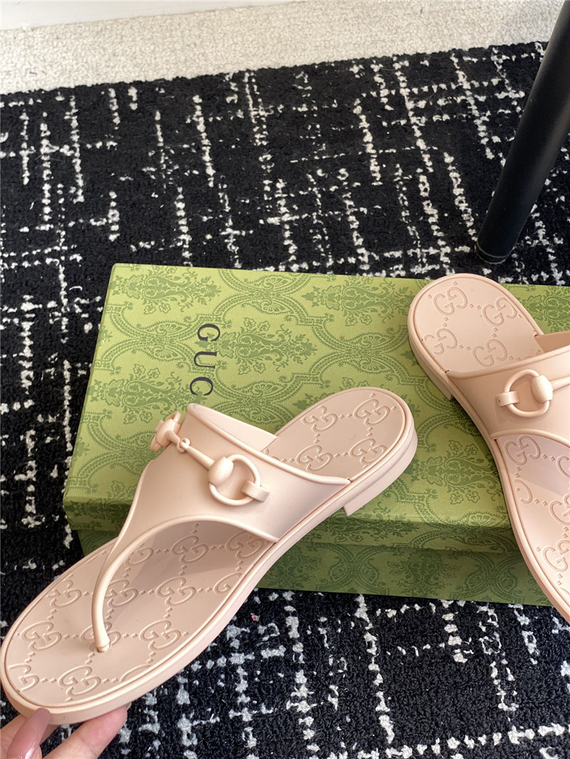 Gvc*1 horsebit thong sandals in beige
