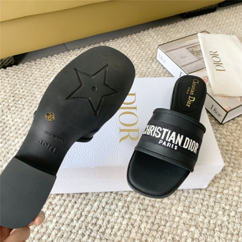 D10r black calfskin dway slide