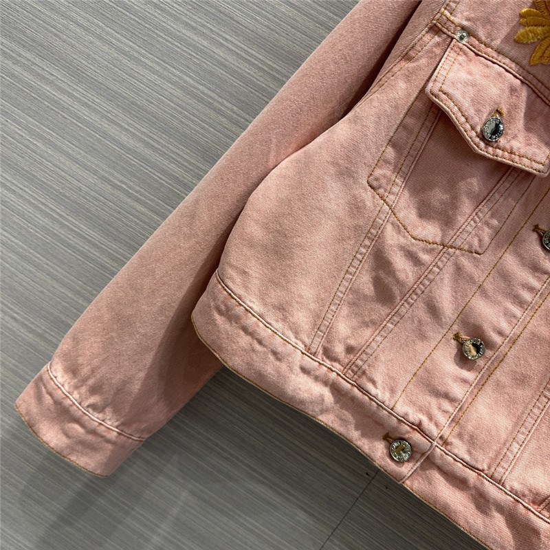 l0vis Vvtt0n embroidered accent light pink denim jacket