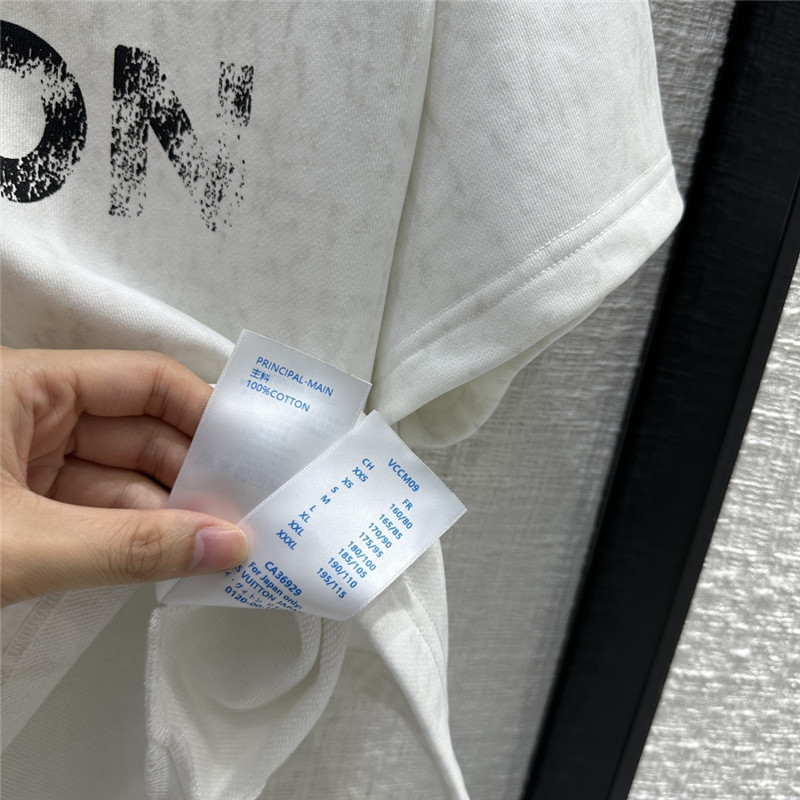 l0vis Vvtt0n lv distressed printed logo sports suit replica clothes
