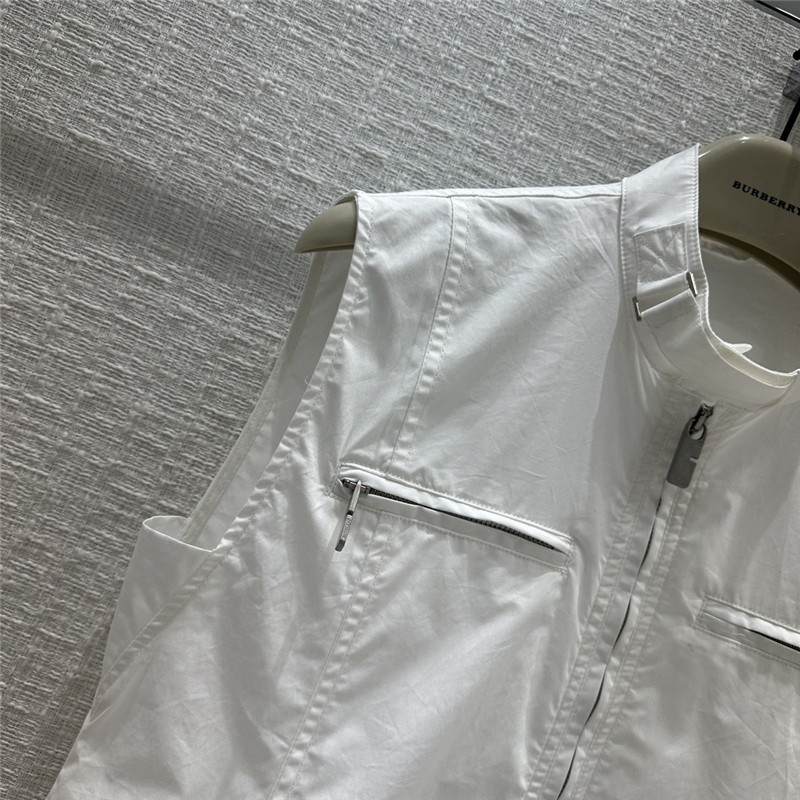 Bv*b*rry zipper stand collar sleeveless shirt replica clothing