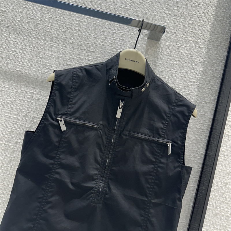 Bv*b*rry zipper stand collar sleeveless shirt replica clothing