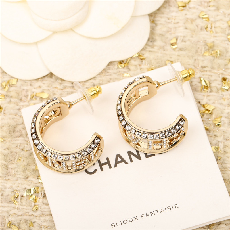 Ch**el letter earrings