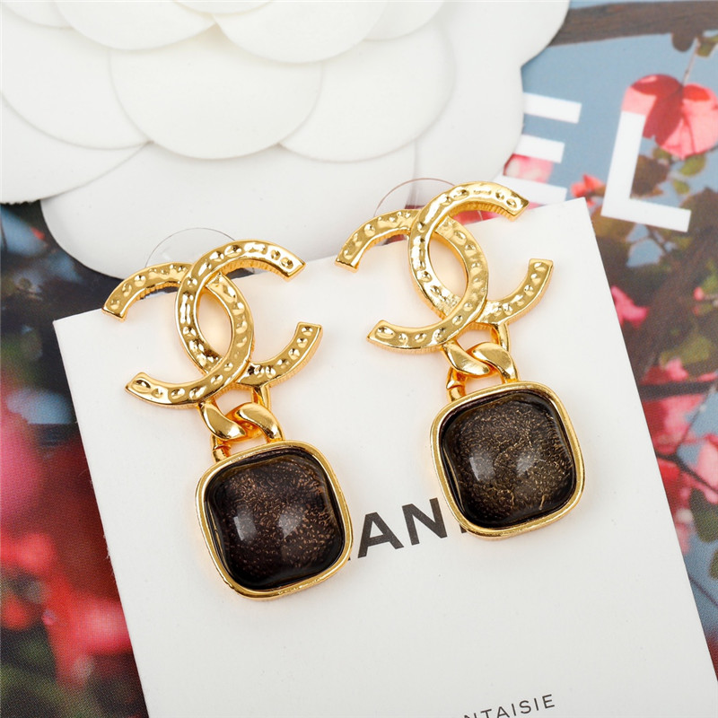 Ch**el letter vintage tag earrings
