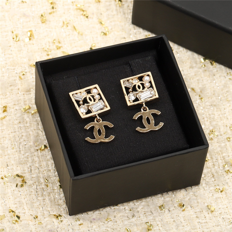 D10r new earrings