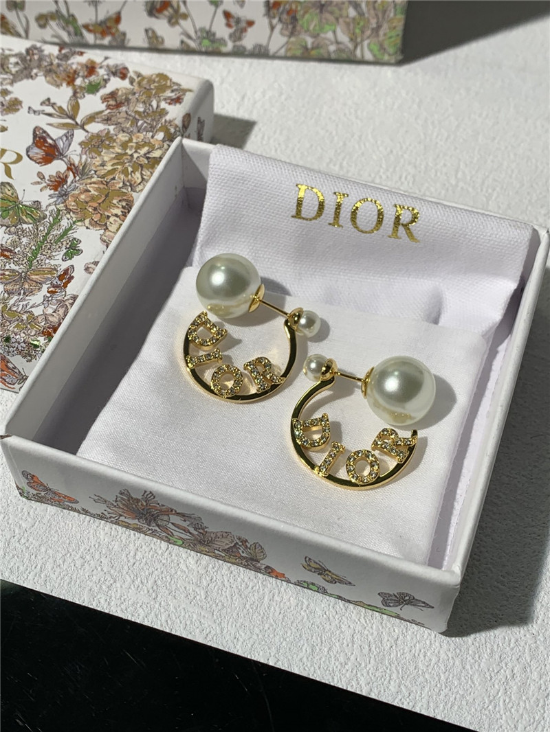 D10r new earrings