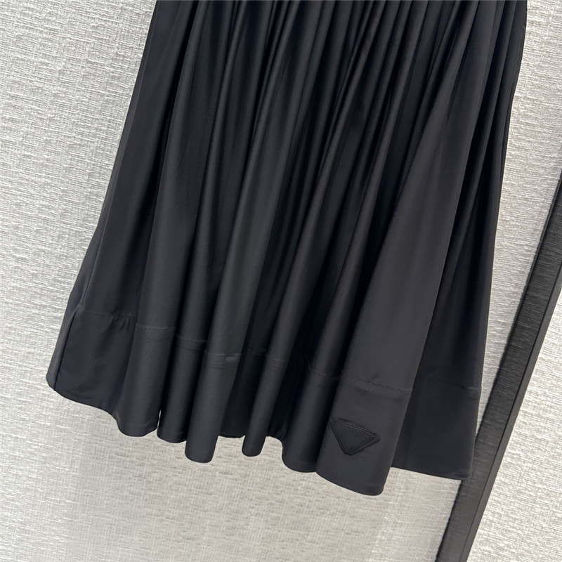 Pra*a sporty low-waist pleated skirt replica clothes