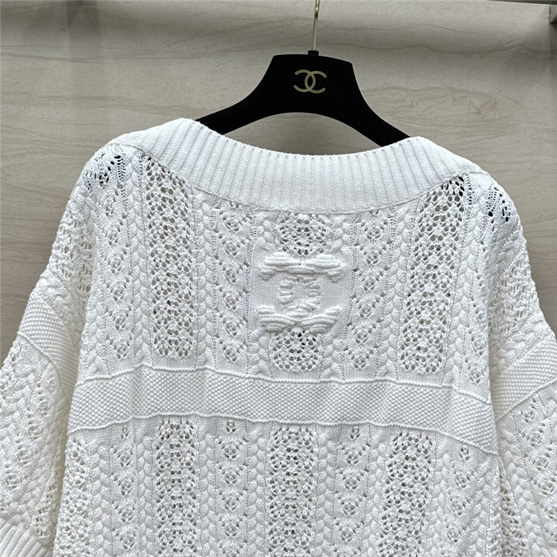 Ch**el logo wool short sleeve sweater in white