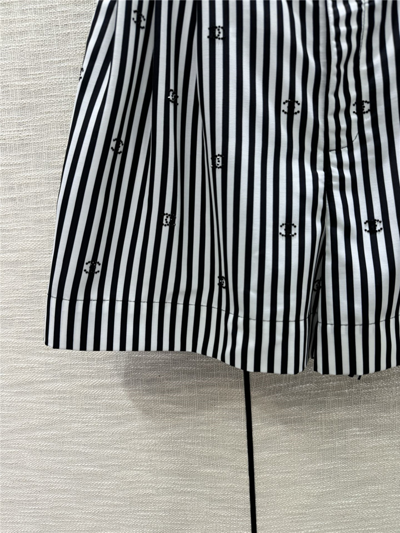 ce1i*e hot D1am0nd double c striped shorts replica clothing