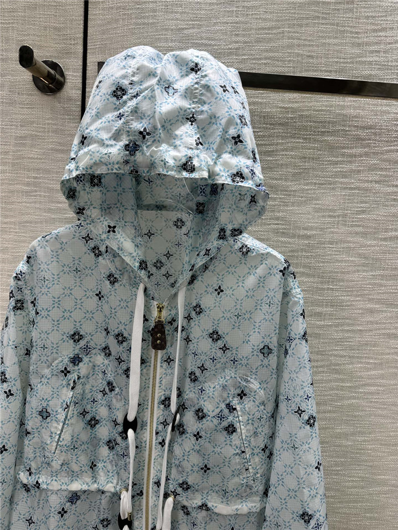 l0vis Vvtt0n lv blue label hat sun protection jacket replica clothing