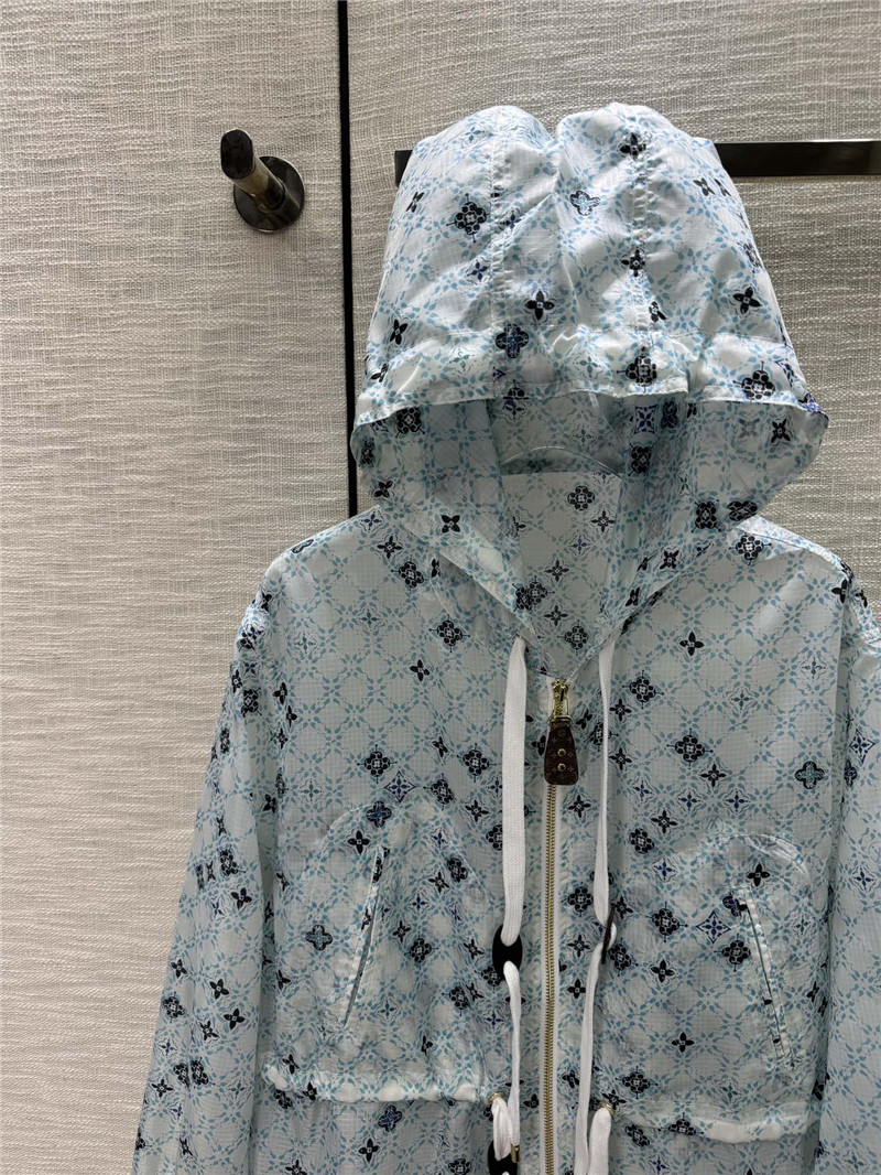 l0vis Vvtt0n lv blue label hat sun protection jacket replica clothing