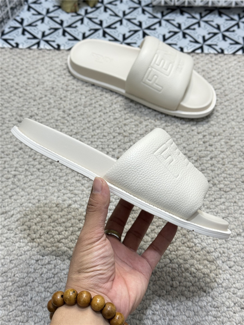 F**di roma slides white