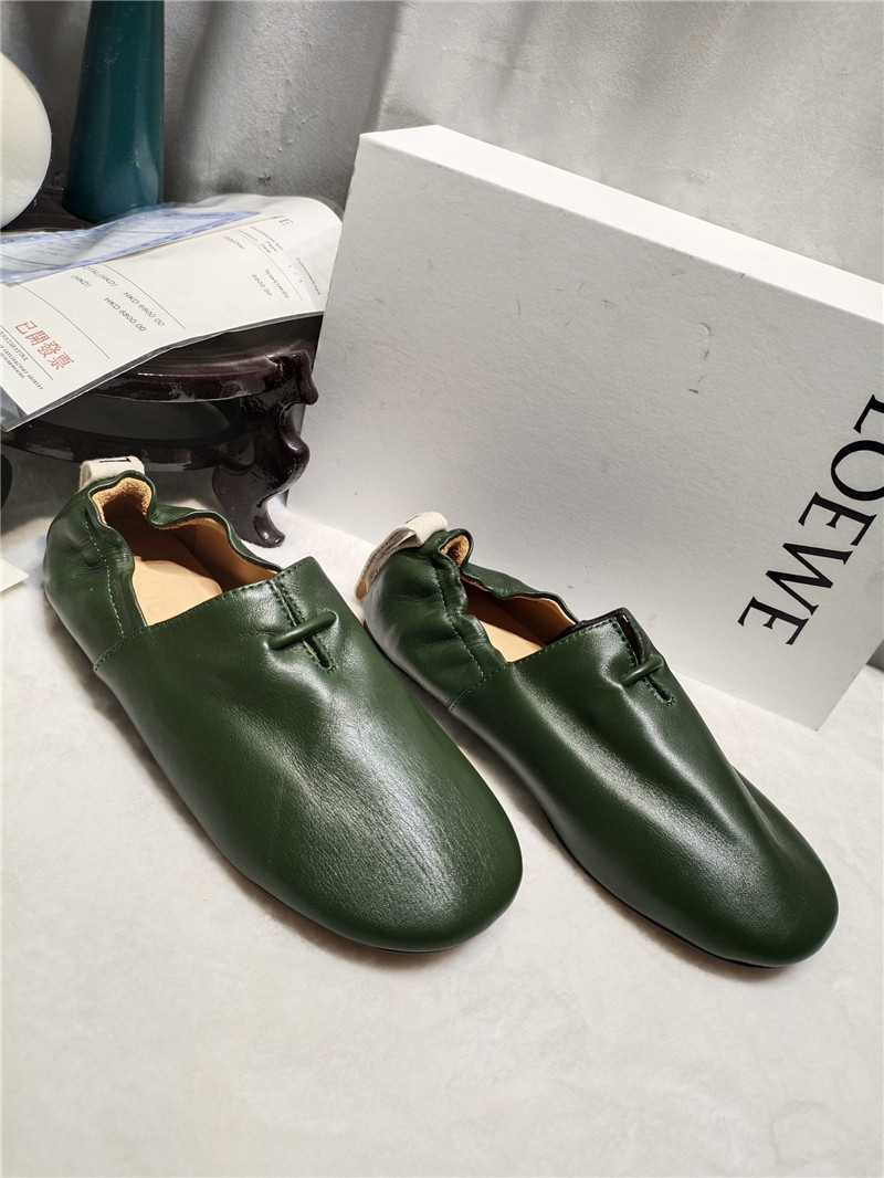 L0ew* green leather ballet flats