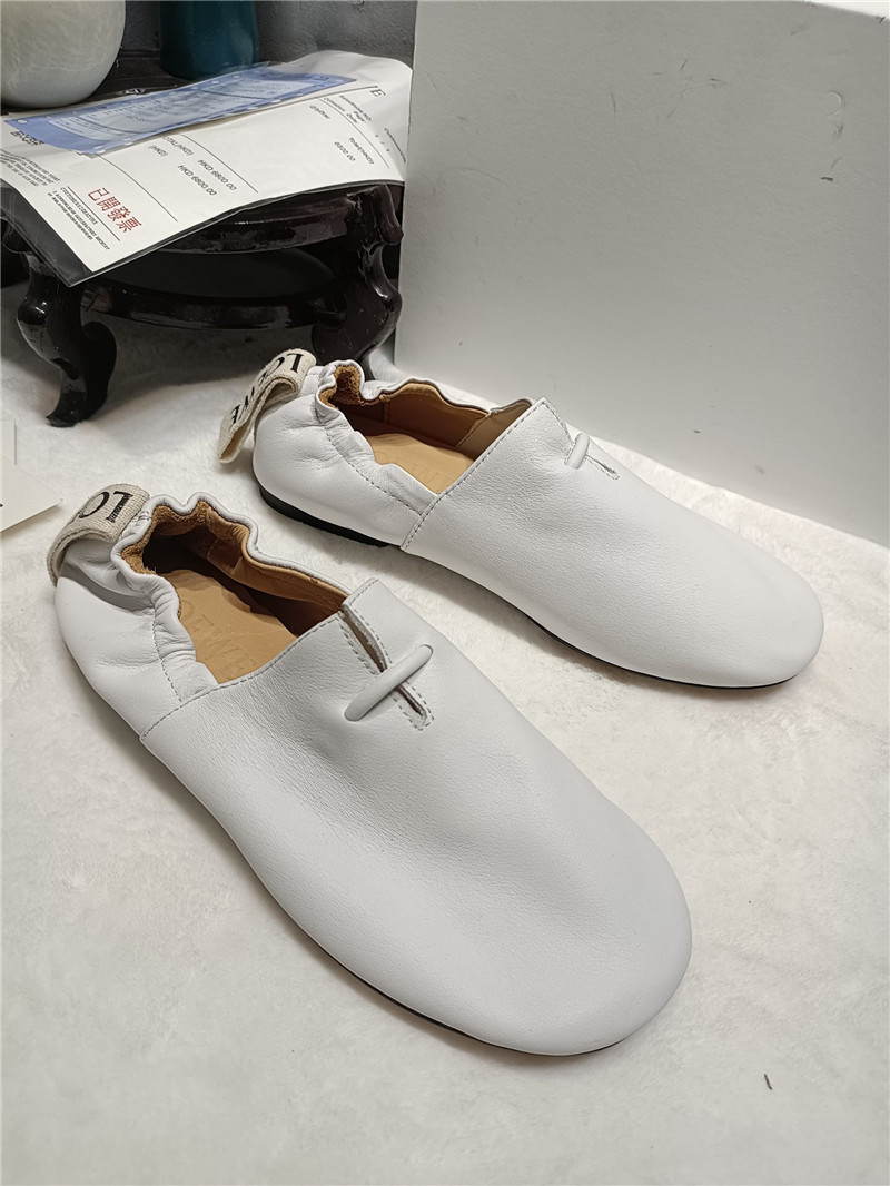 L0ew* white leather ballet flats