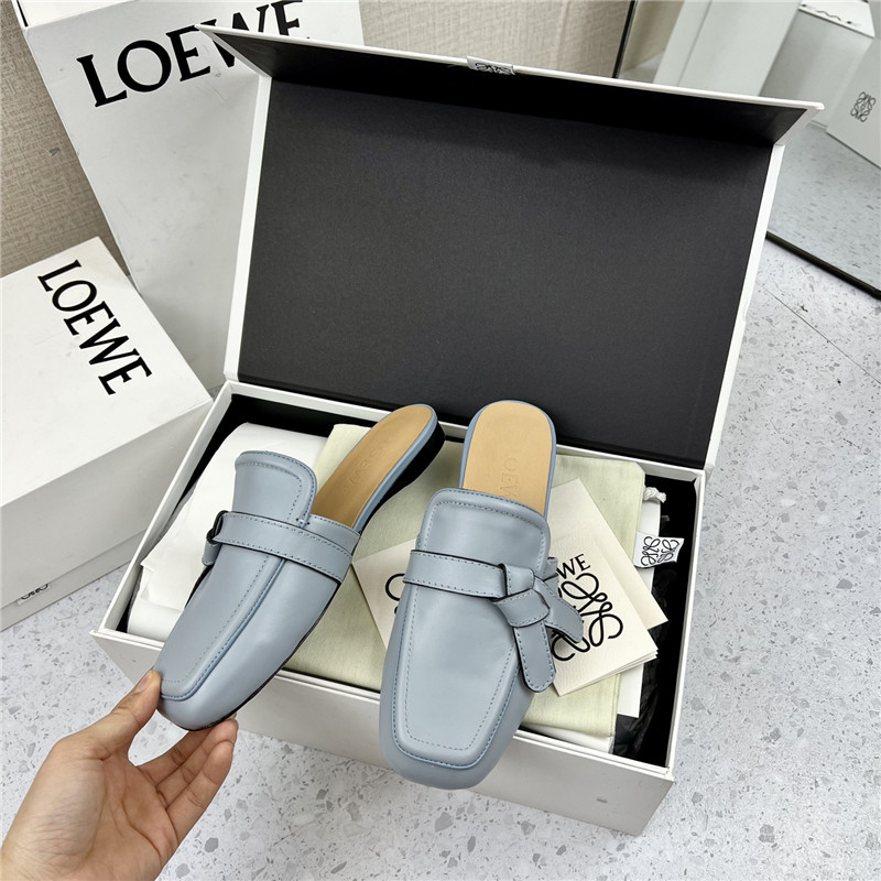 L0ew* gate flat mule in blue