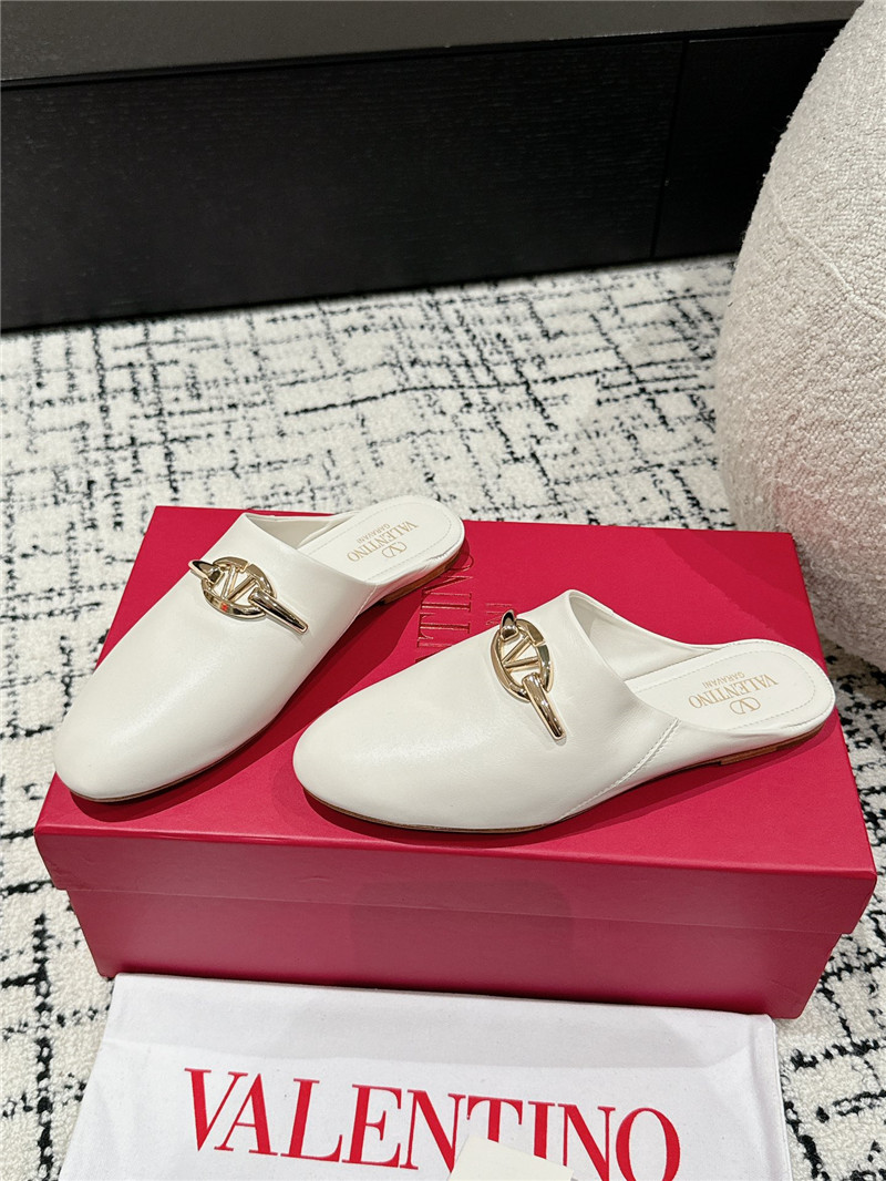 Va1e*ntin0 garavani vlogo signature leather mules in white