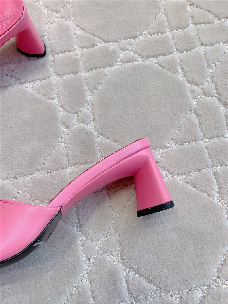 Ba1en*iaga duty free pink women’s sandal