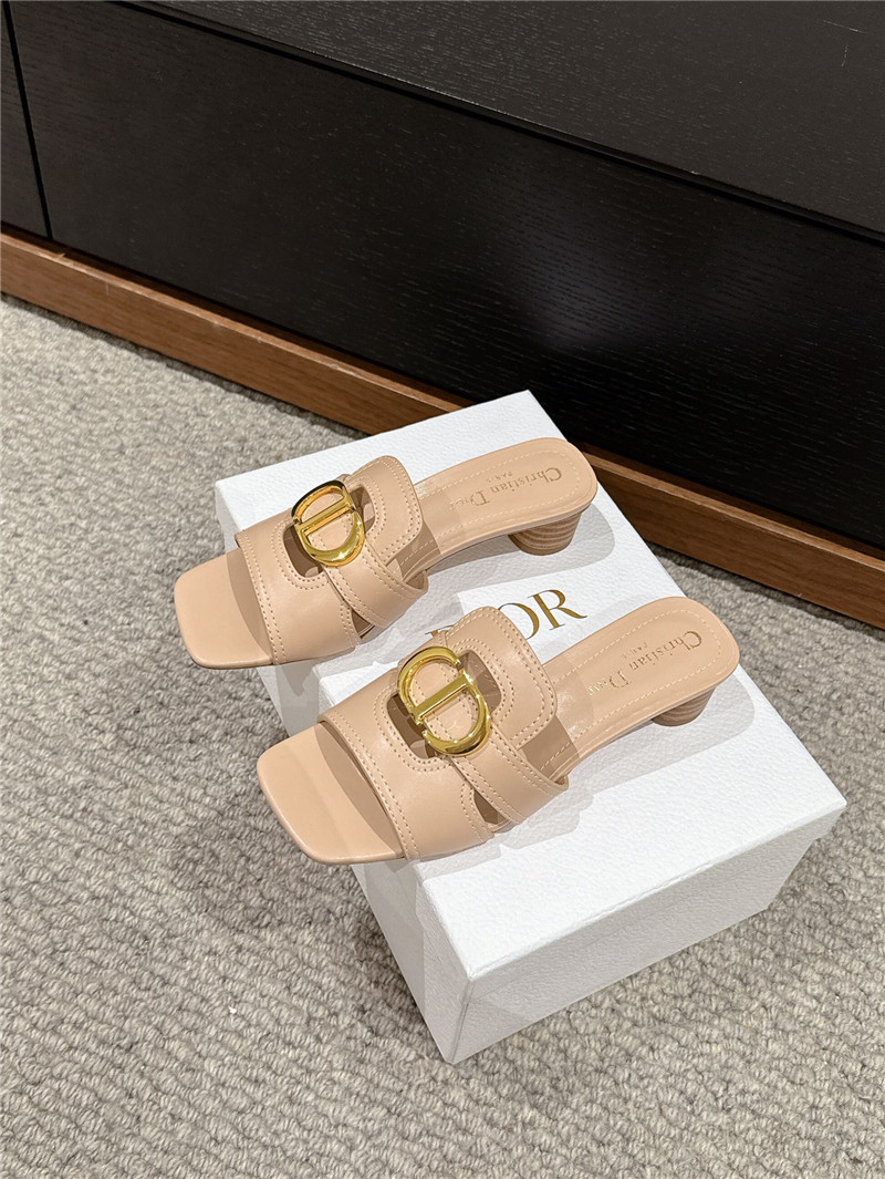 D10r 30 montaigne heeled slide beige