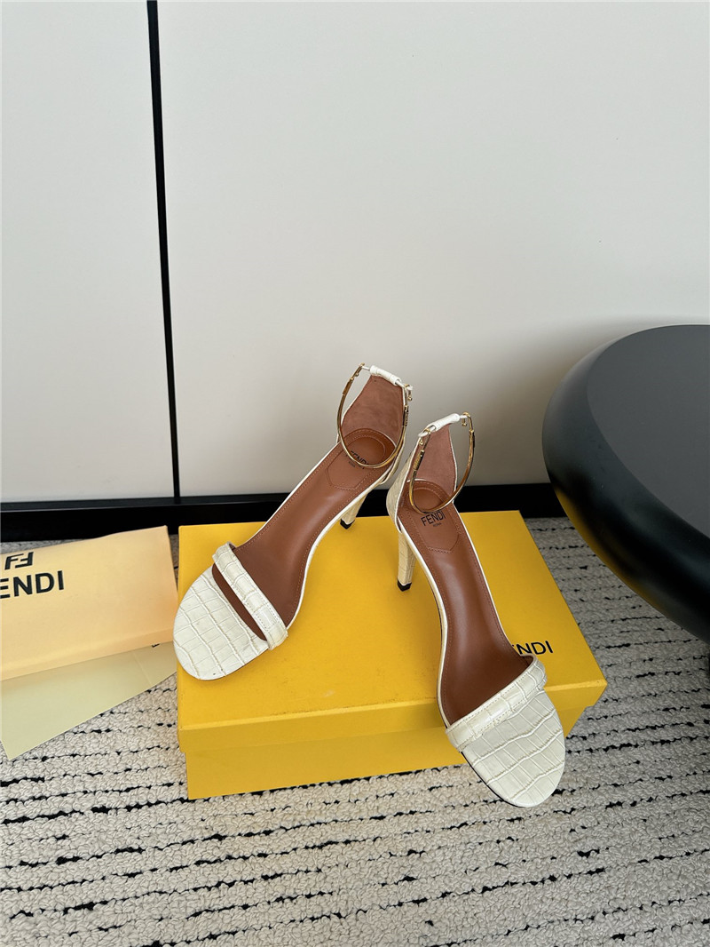 F**di keefa white leather slingback sandals