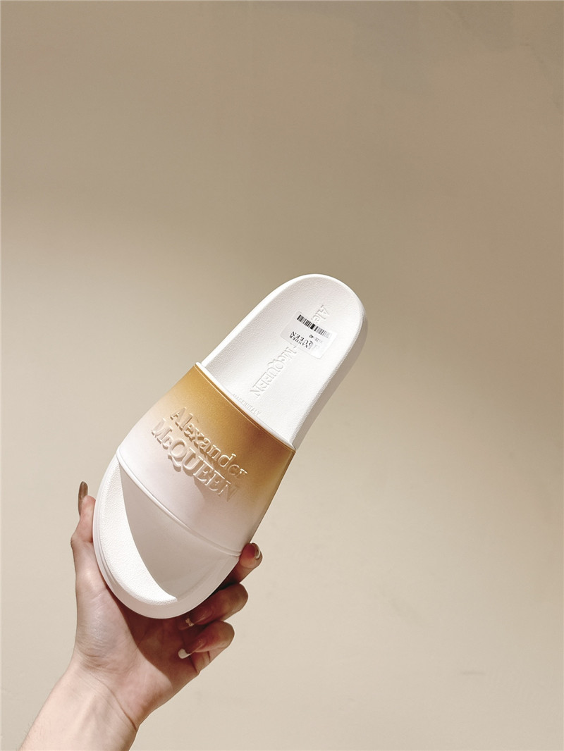 a1exa*der Mcqv*en logo flip flops