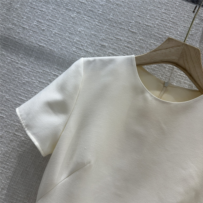 Va1e*ntin0 cream white short sleeve dress replica clothes