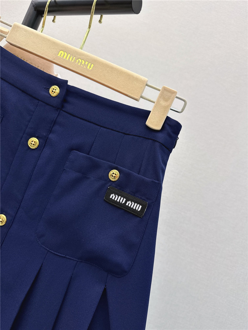 M1um1u sleeveless vest shirt + pleated skirt set replicas clothes