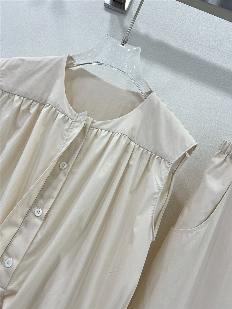 The R0w short vest + straight long skirt replica clothes