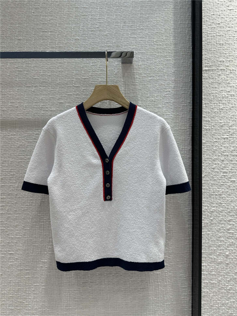Gvc*1 v-neck stretch rib cotton top