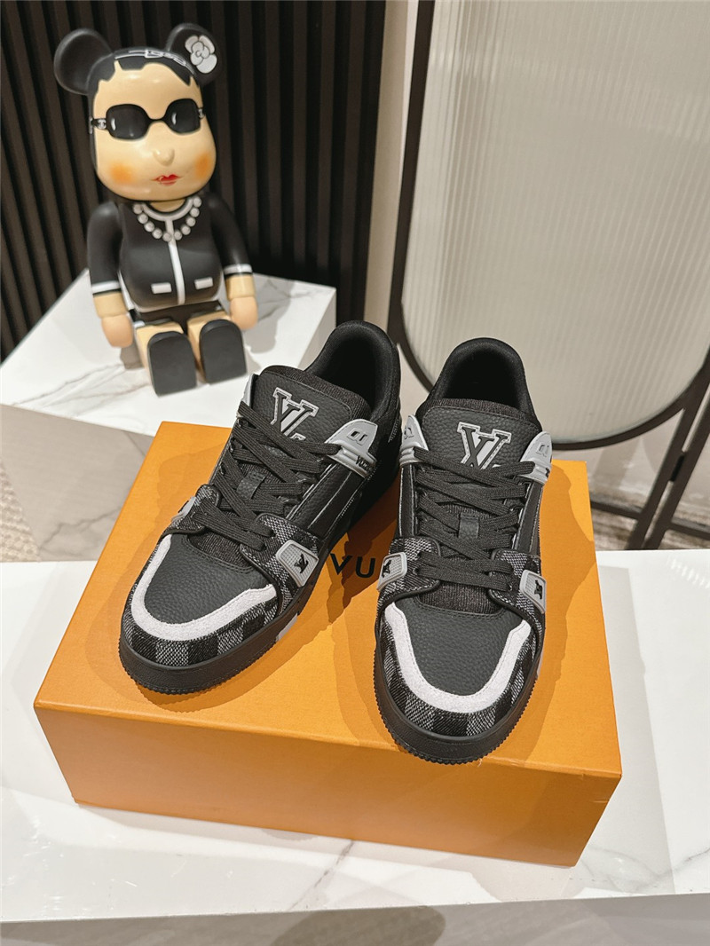 l0vis Vvtt0n lv trainer sneakers in black denim