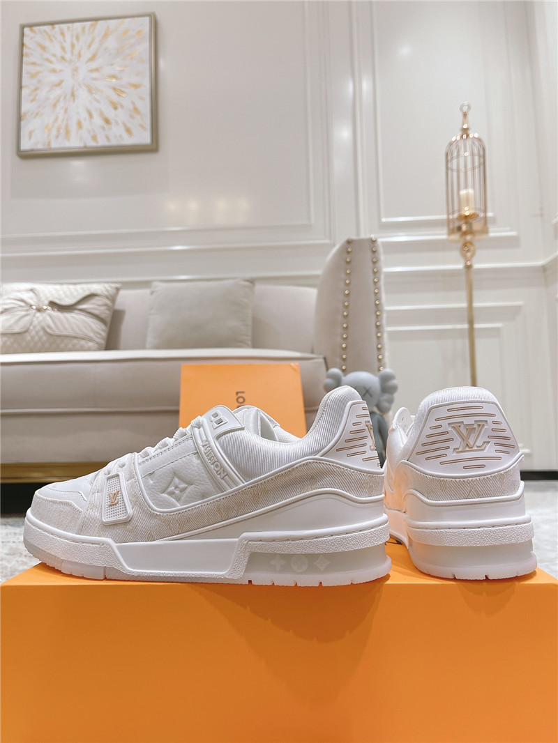 l0vis Vvtt0n white sneakers for women
