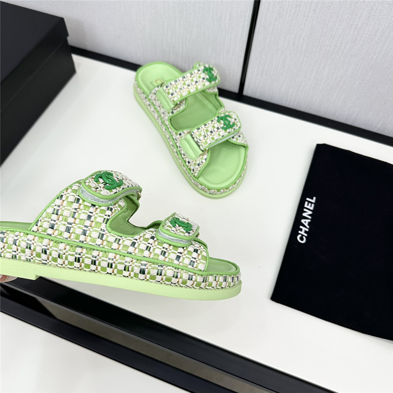 Ch**el grained tweed velcro slides in green