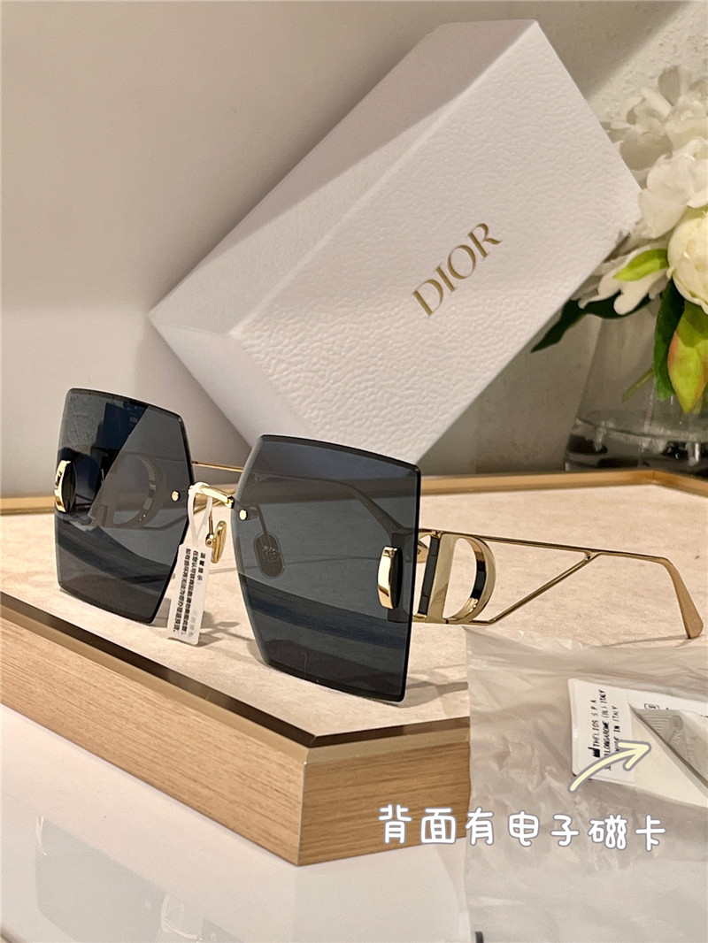 D10r new sunglasses