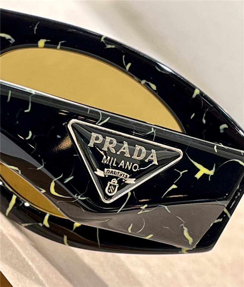 Pra*a retro stylish sunglasses