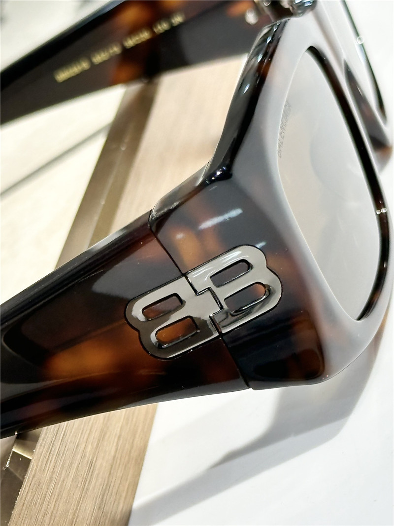Ba1en*iaga sunglasses