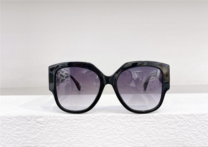 Gvc*1 square frame sunglasses
