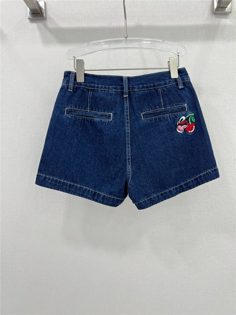 Gvc*1 high rise patch pocket short