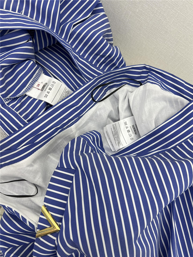Va1e*ntin0 new striped skirt cheap replica designer clothes