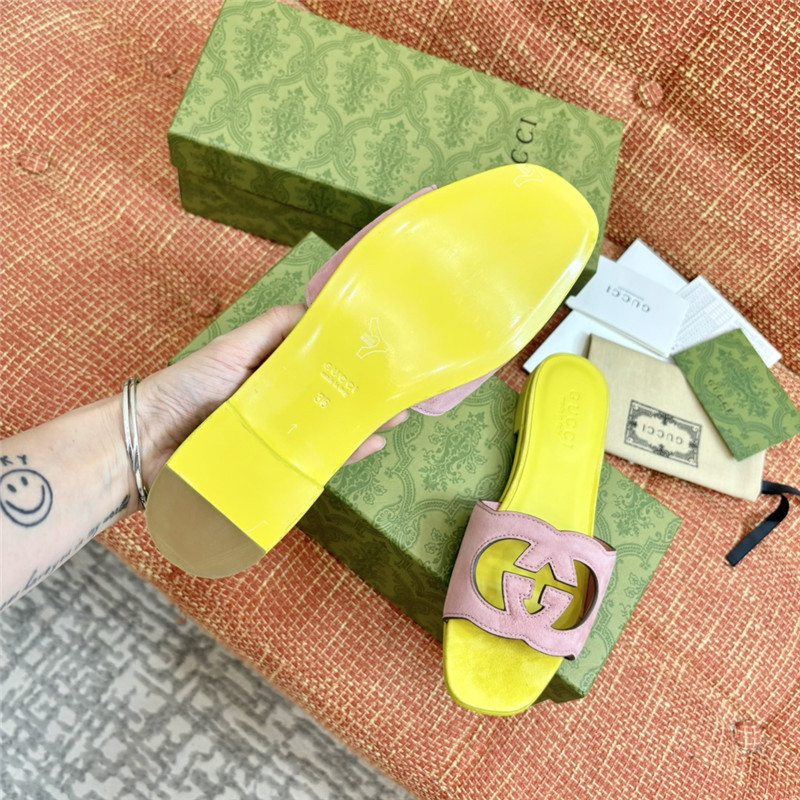 Gvc*1 suede interlocking gg sandals in pink