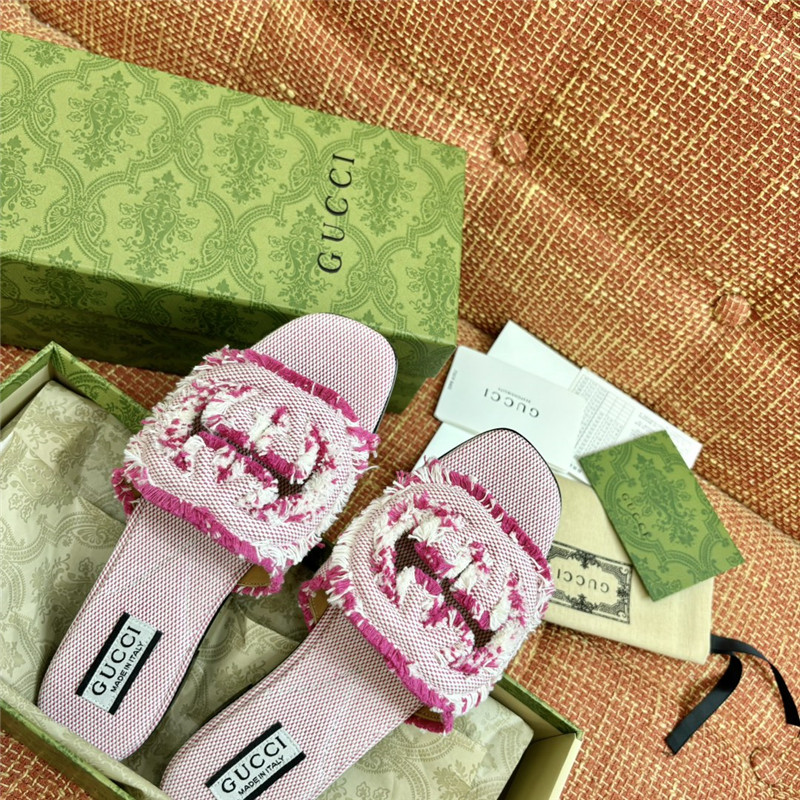 Gvc*1 canvas interlocking g sandals in pink