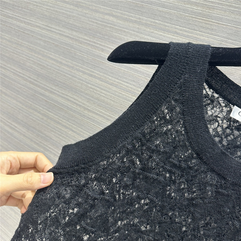 D10r hollow crochet small vest replica clothes