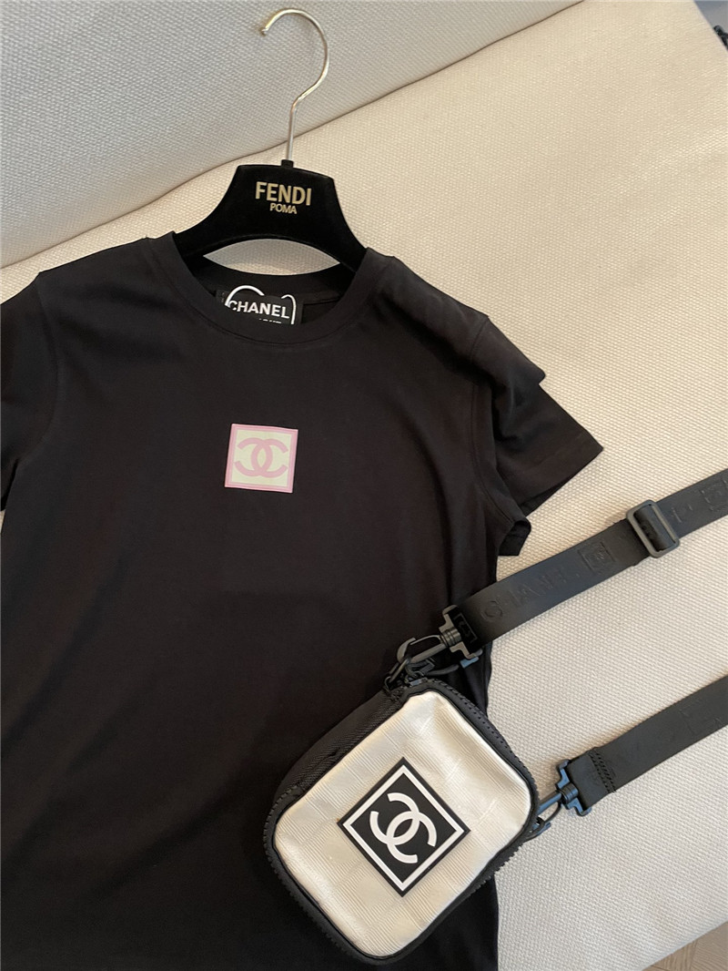 Ch**el new round neck short sleeve replica clothing
