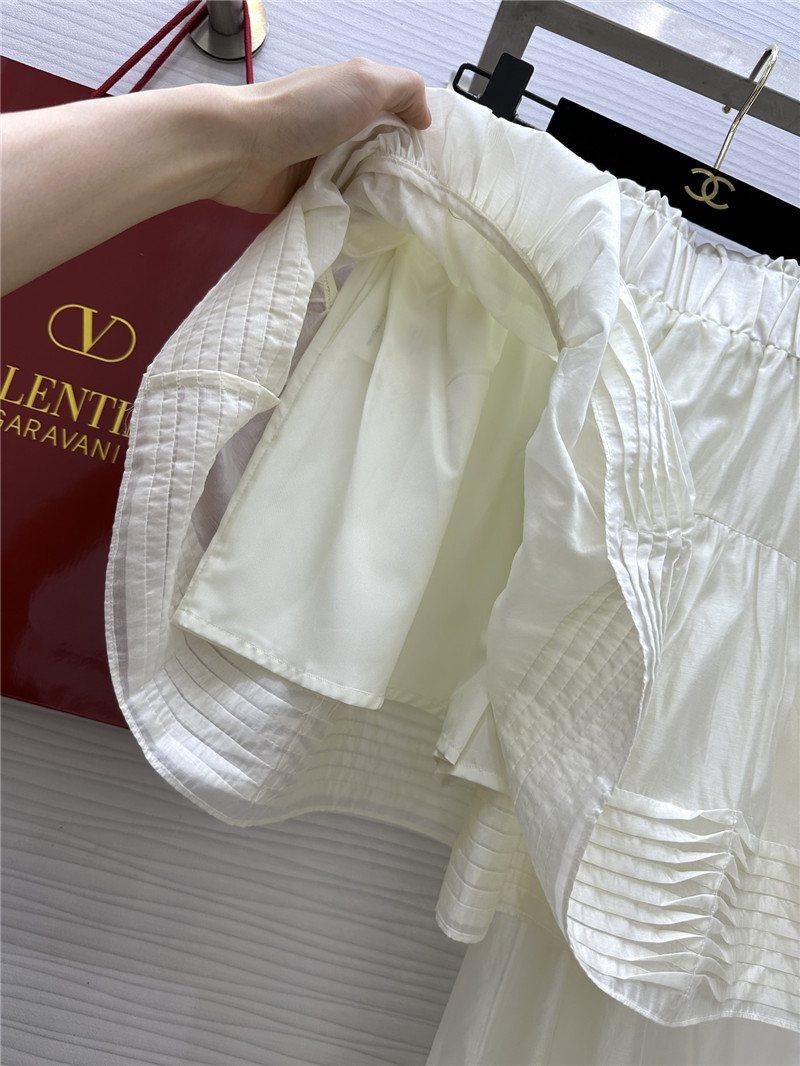 Va1e*ntin0 blouse + a-line skirt set replica clothes