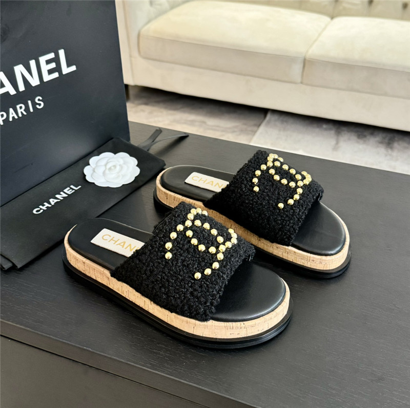 Ch**el logo platform pearl tweed slipper black