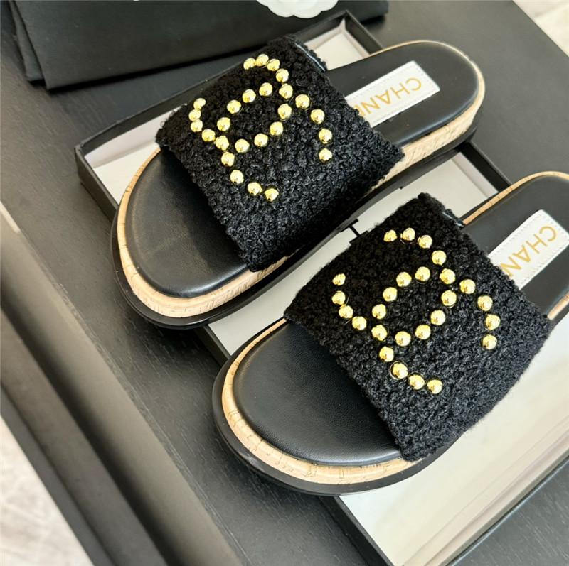 Ch**el logo platform pearl tweed slipper black