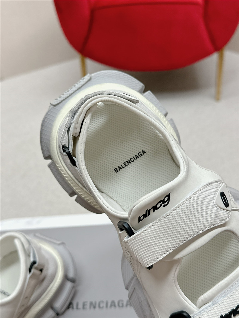 Ba1en*iaga 3xl sandals for women in white