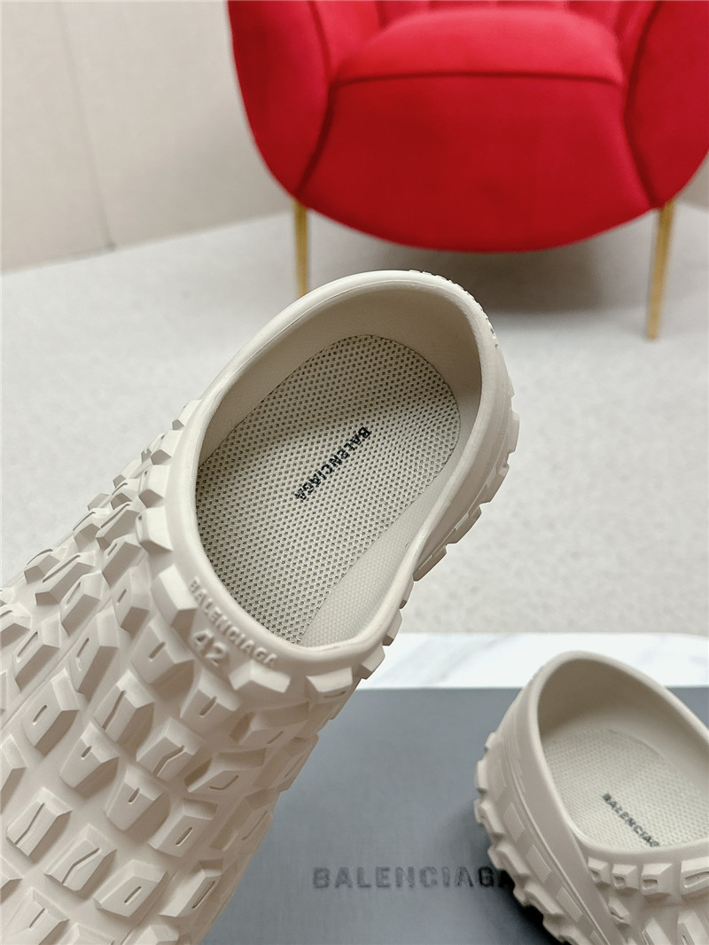 Ba1en*iaga bouncer clog sandals